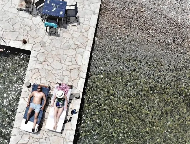 بيت للعطل . Calme *