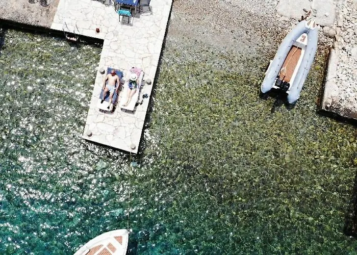 . Calme Holiday home Symi